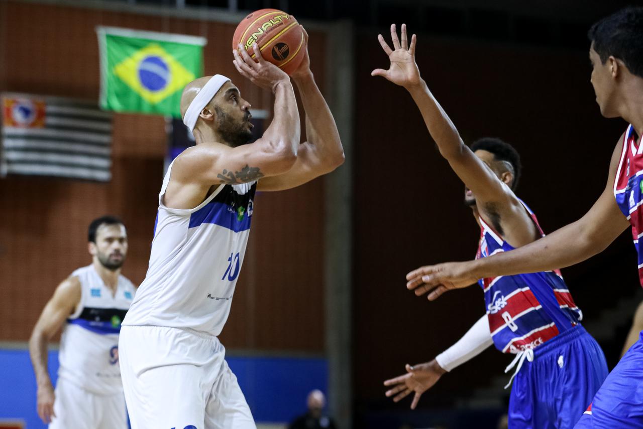 Em jogo emocionante, Fortaleza BC vence Pinheiros por 87 a 84 pelo NBB