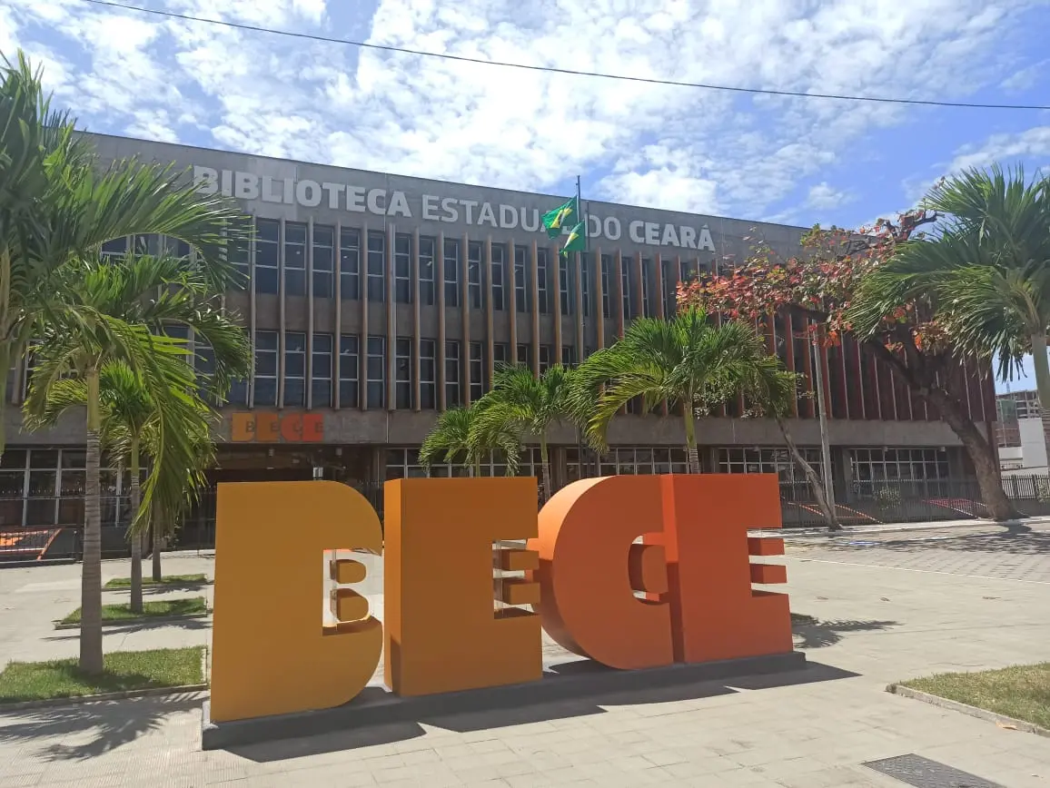 Fachada da Biblioteca Pública Estadual do Ceará (Bece)