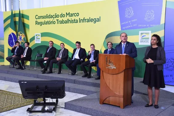 O Ministro do Trabalho e Previdência, Onyx Lorenzoni, participo da cerimônica