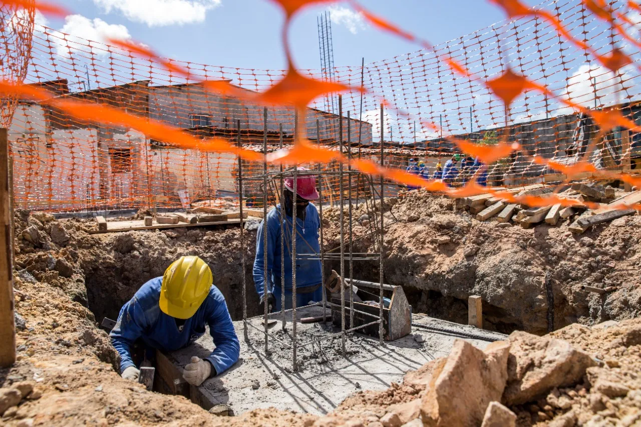 Obras da construção pesada sofrem com elevação do diesel