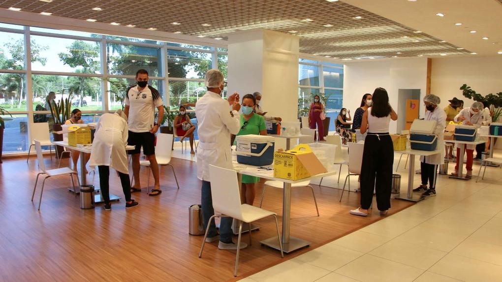 Vacinação no Shopping Iguatemi