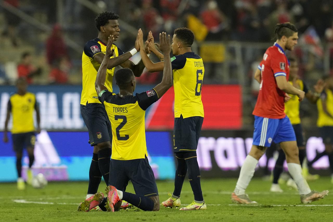 Equador, Bolívia e Peru vencem, Uruguai se complica; veja outros resultados das Eliminatórias