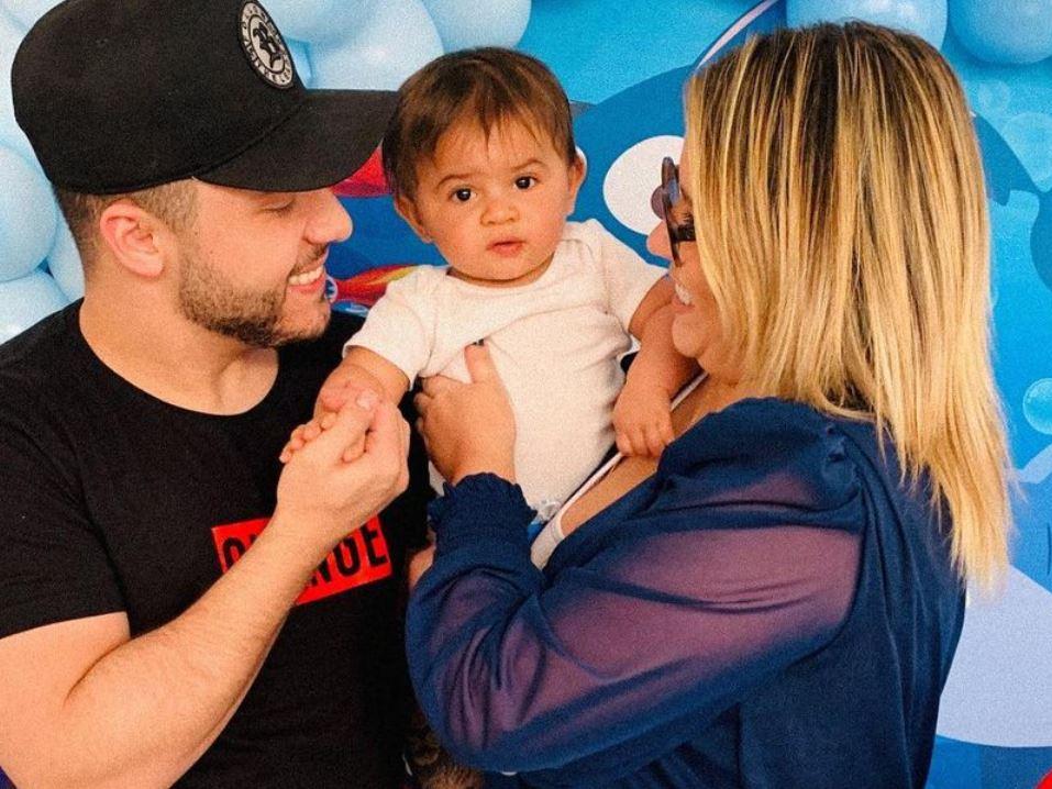 Foto: Marilia Mendonça compartilhou uma foto da família no Twitter nesta  segunda-feira, 30 de abril de 2019 - Purepeople