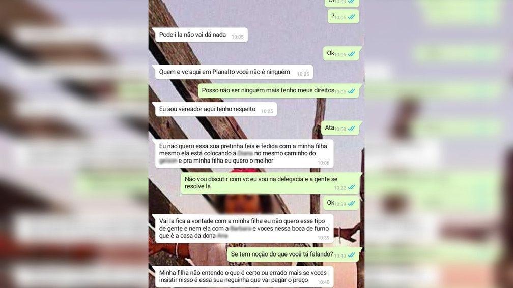 Ofensas racistas em conversa de Whatsapp