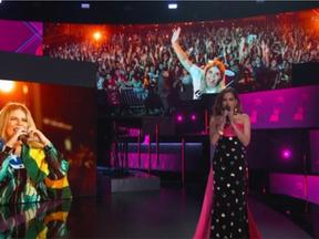Anitta faz homenagem à Marília Mendonça no Grammy Latino 2021
