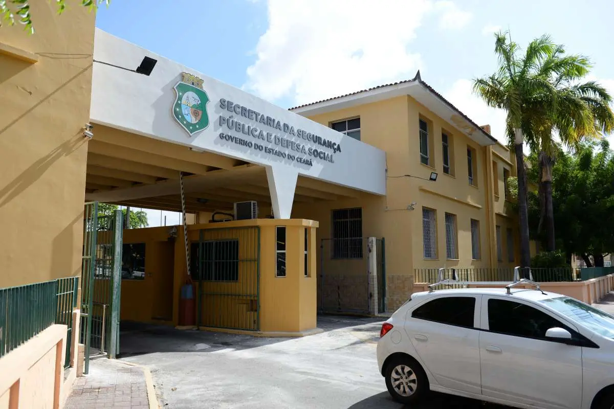 Imagem da notícia: Roubos de veículos em Fortaleza caem 17% nos dez primeiros meses do ano; furtos também diminuem