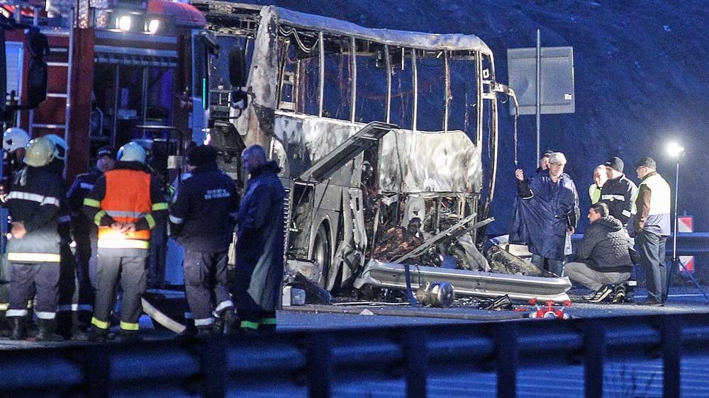 acidente com ônibus mata 45 pessoas na Bulgária