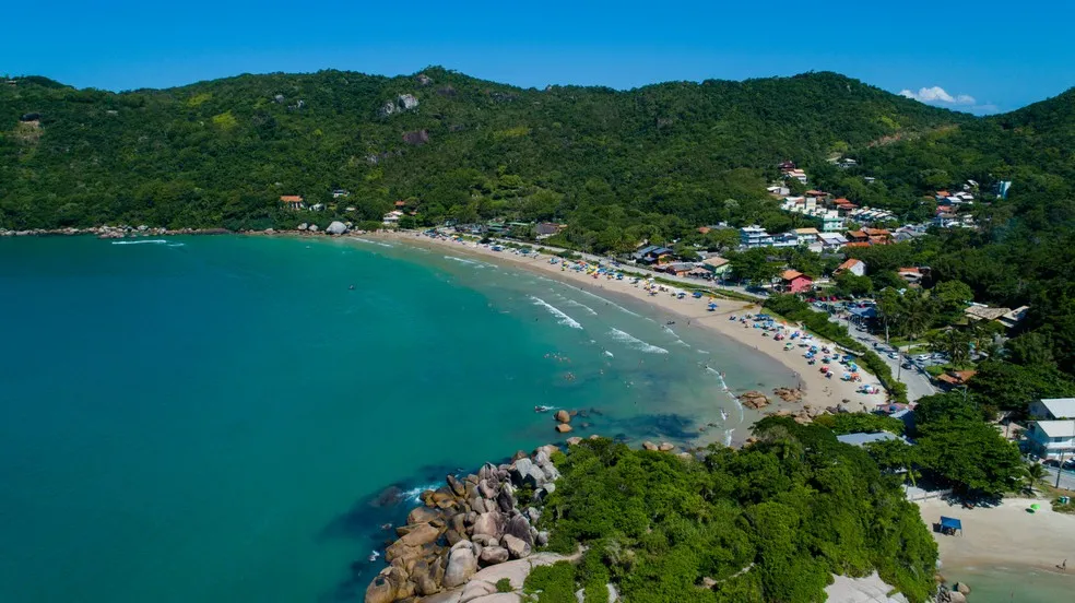 Praia da Conceição, em Bombinhas, no Litoral Norte catarinense