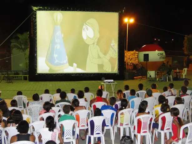 Em 2014, exibição itinerante em praças de municípios cearenses