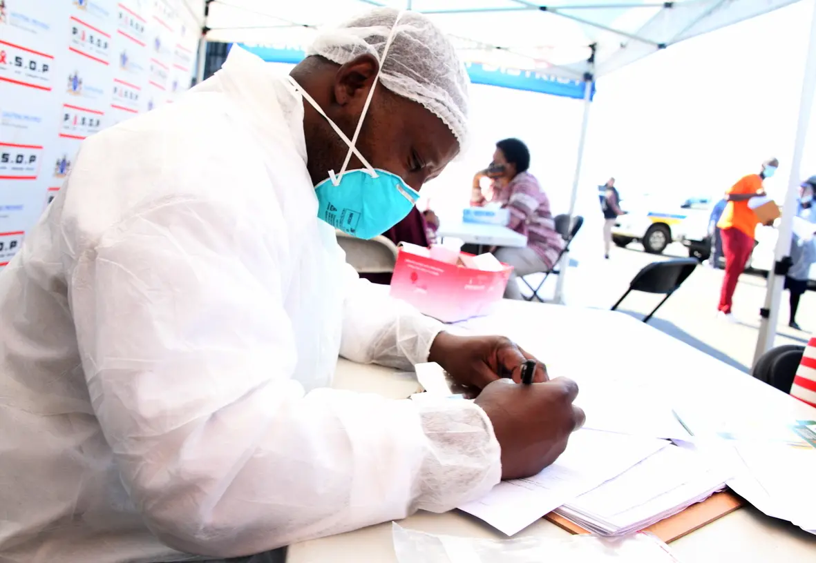 Cientistas temem nova onda da Covid-19 na África do Sul ainda em 2021