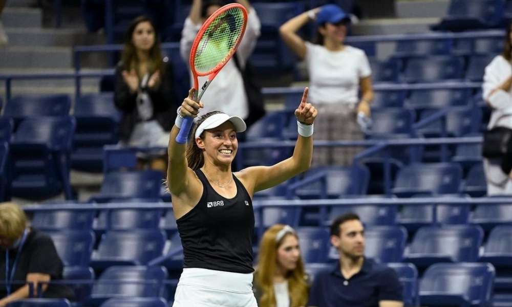 Luisa Stefani é campeã nas duplas do WTA de Montreal, tênis