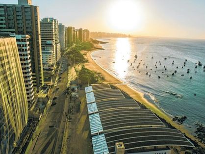 Imagem aérea da Praia de Iracema, em Fortaleza, no Ceará