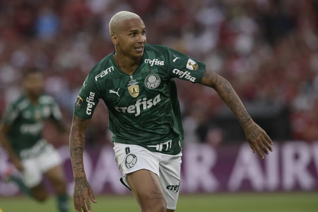 O atacante Deyverson marcou o gol do título do Palmeiras na Libertadores