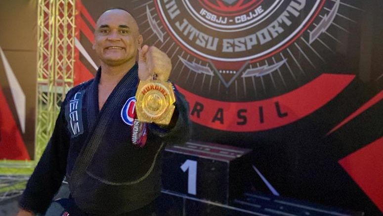 Brasileiro, de 14, campeão mundial de Jiu-jitsu tem 200 medalhas. Busca  patrocínio - Só Notícia Boa