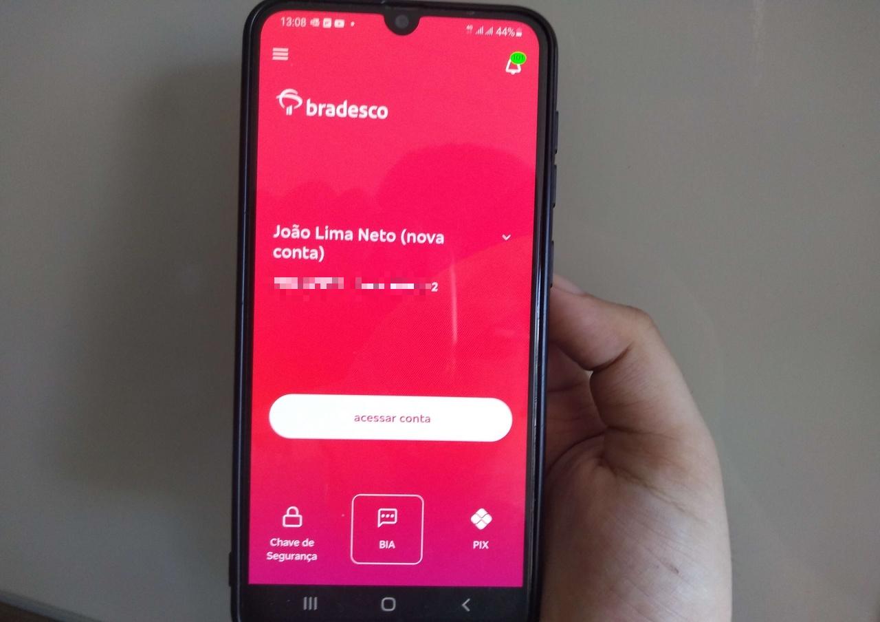 Usuários relatam dificuldades para acessar conta bancária por app
