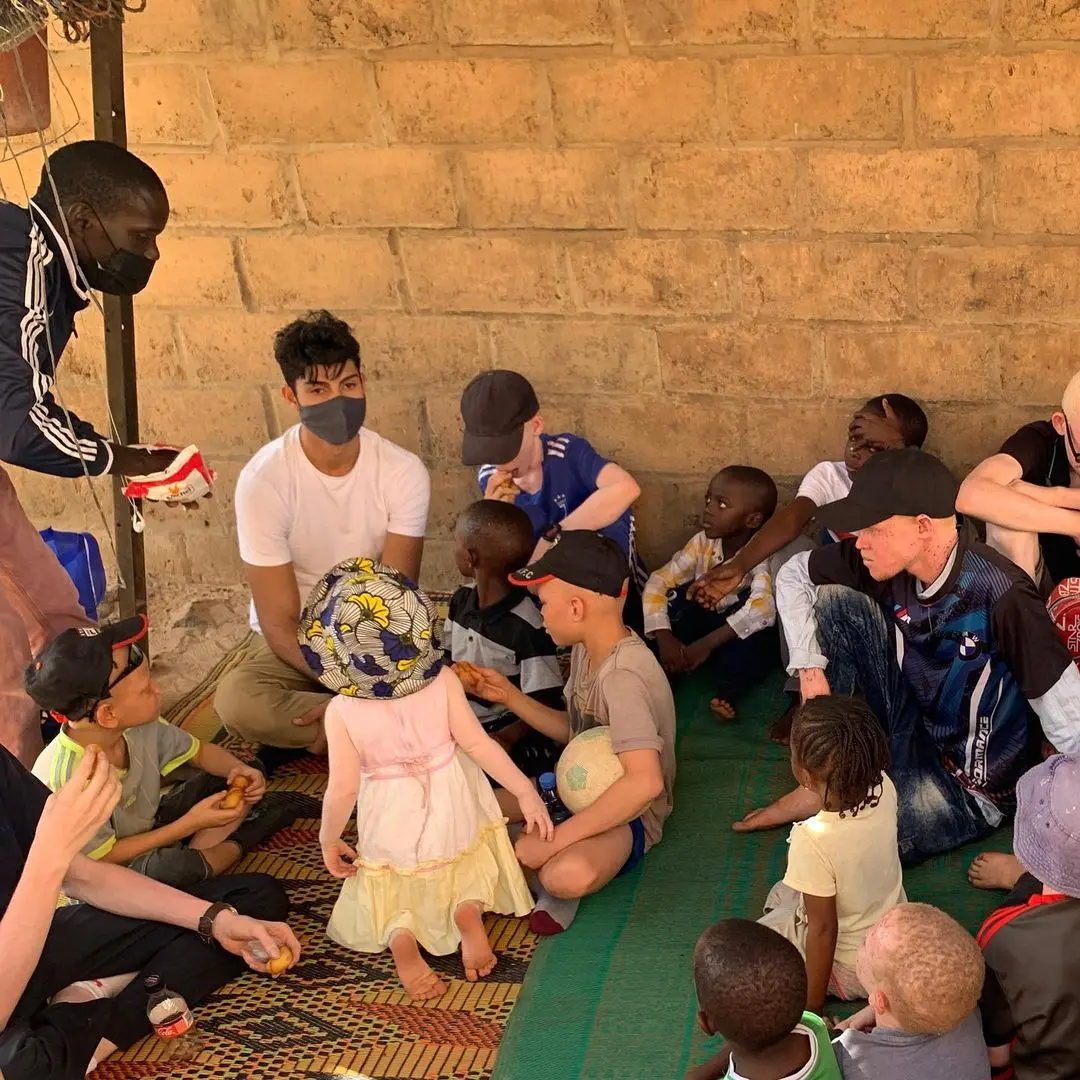 Brasileiro conheceu projetos de saúde e educação
