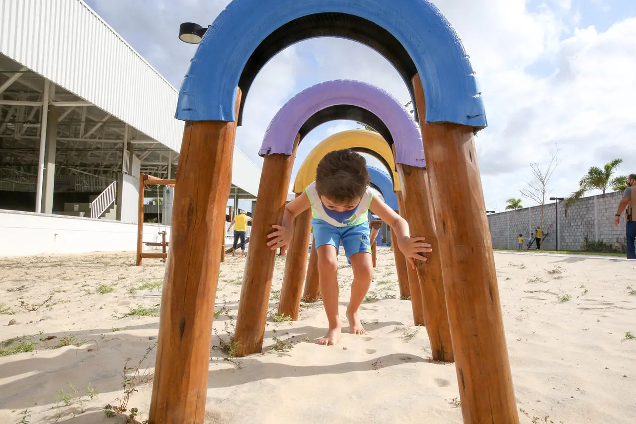 Instituto Myra Eliane, criança brincando na unidade