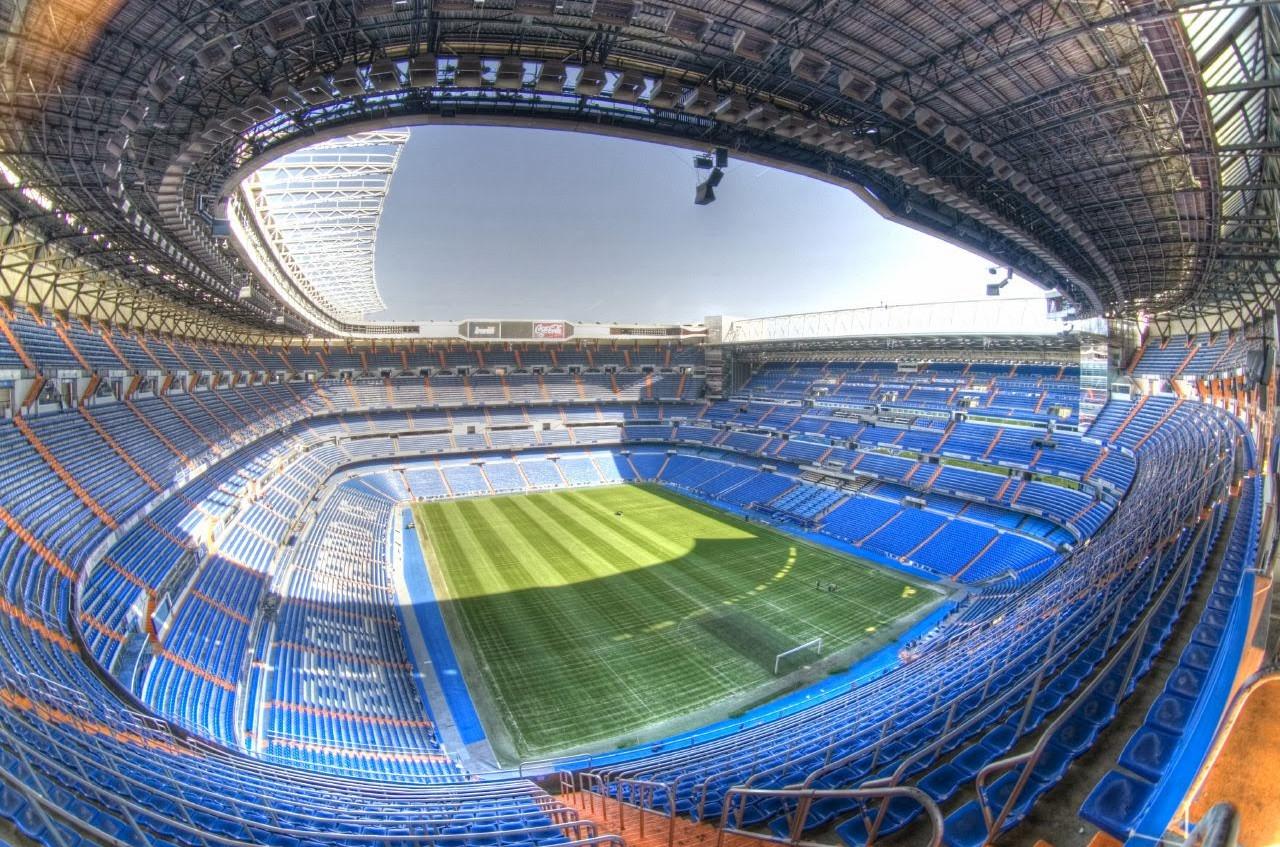 Imagem aberta do estádio Santiago Bernabéu