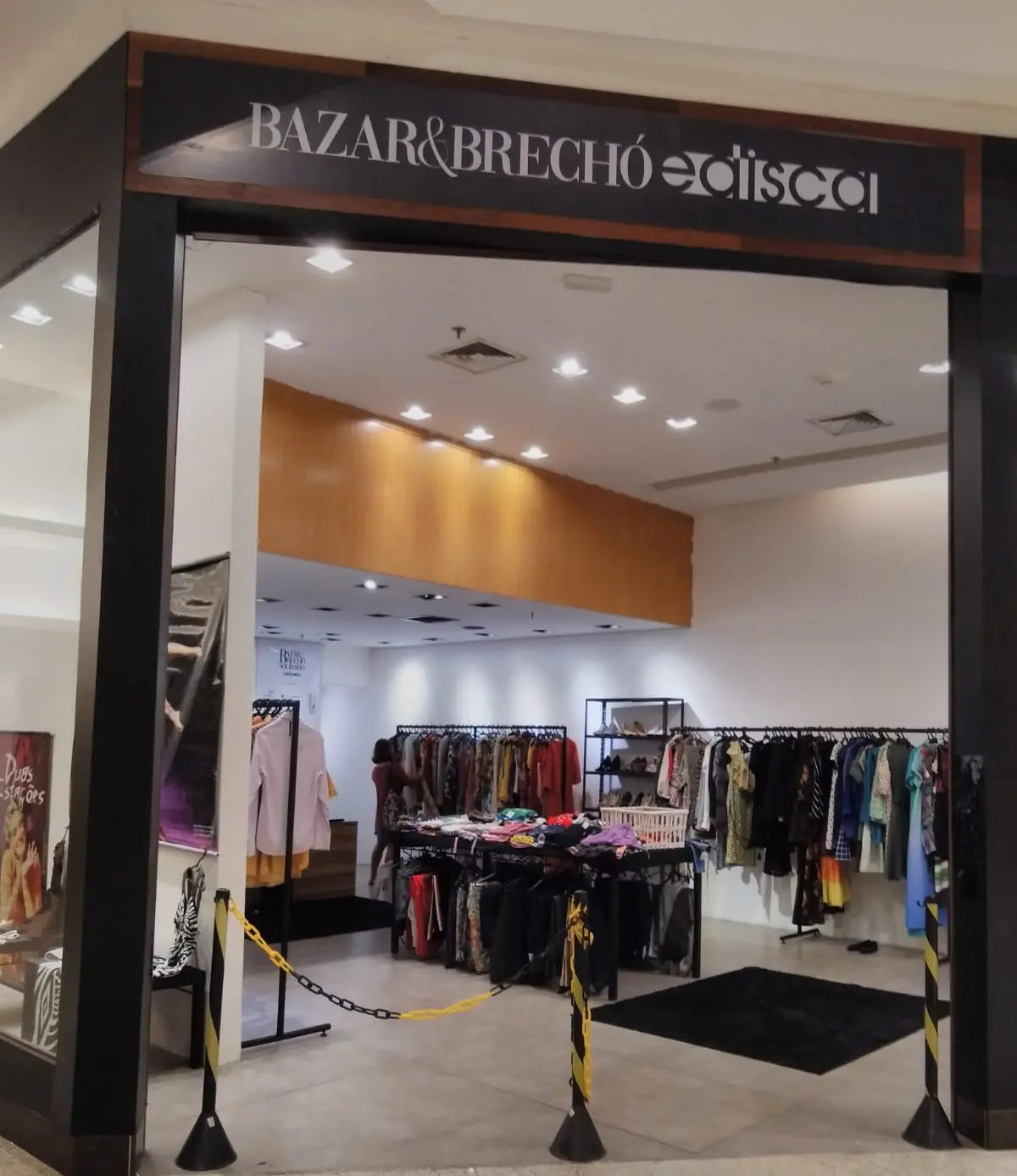 Fachada do bazar solidário da edisca