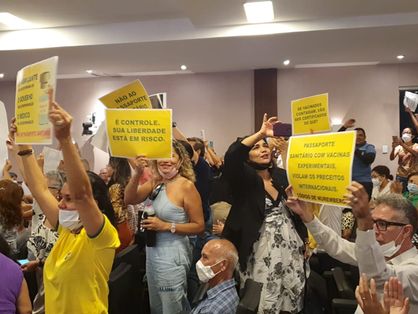 Audiência pública contra o passaporte da vacinação na Câmara de Fortaleza