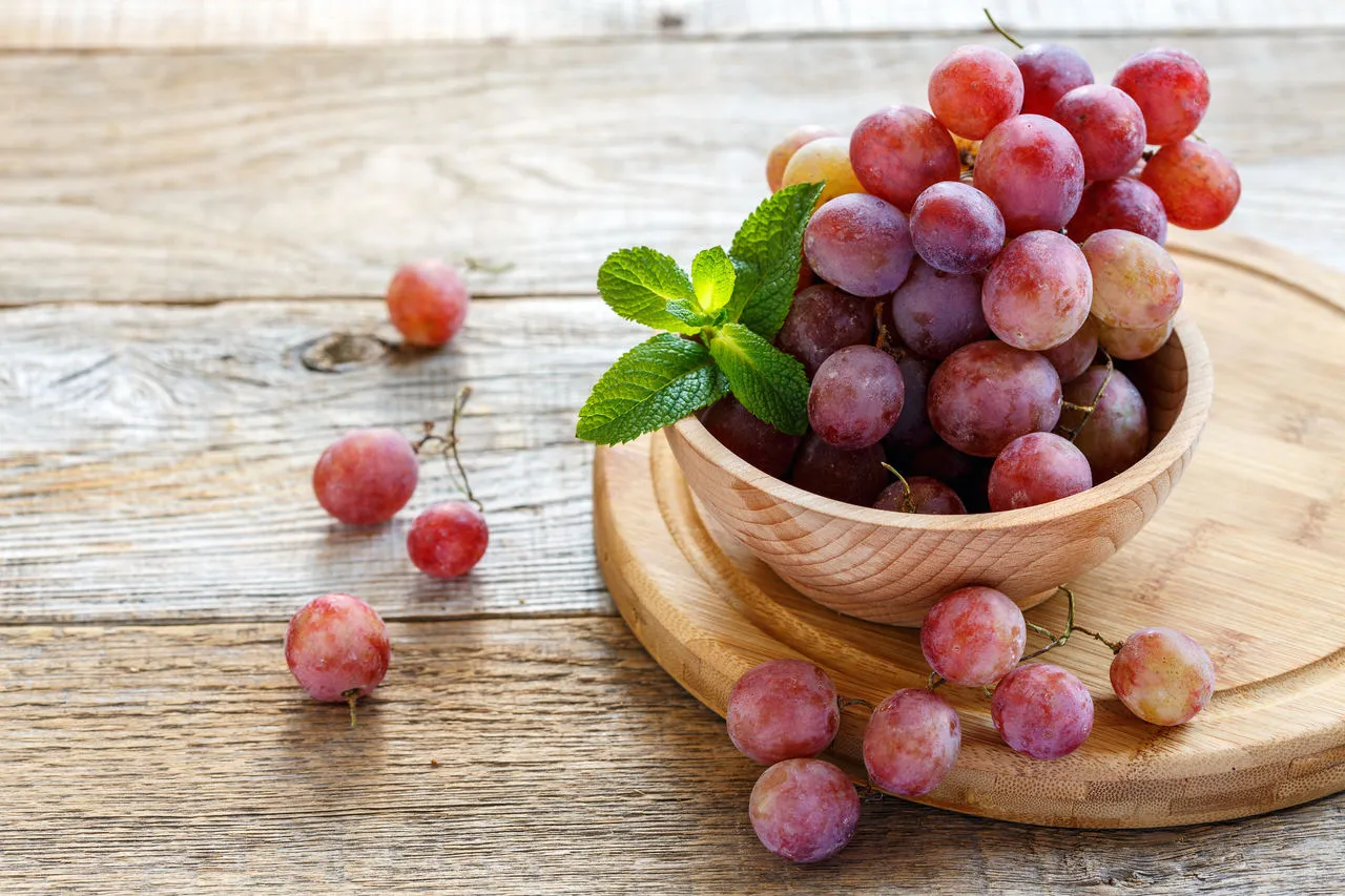 Uva é uma fruta rica em fibra solúvel