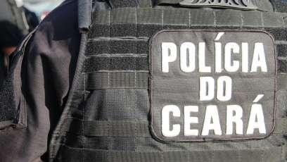 Foto de agente da Segurança Pública com farda da Polícia do Ceará