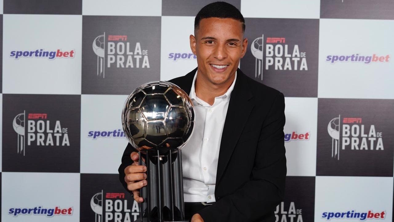 Bola de Prata premia os melhores do Brasileirão 2023 em São Paulo