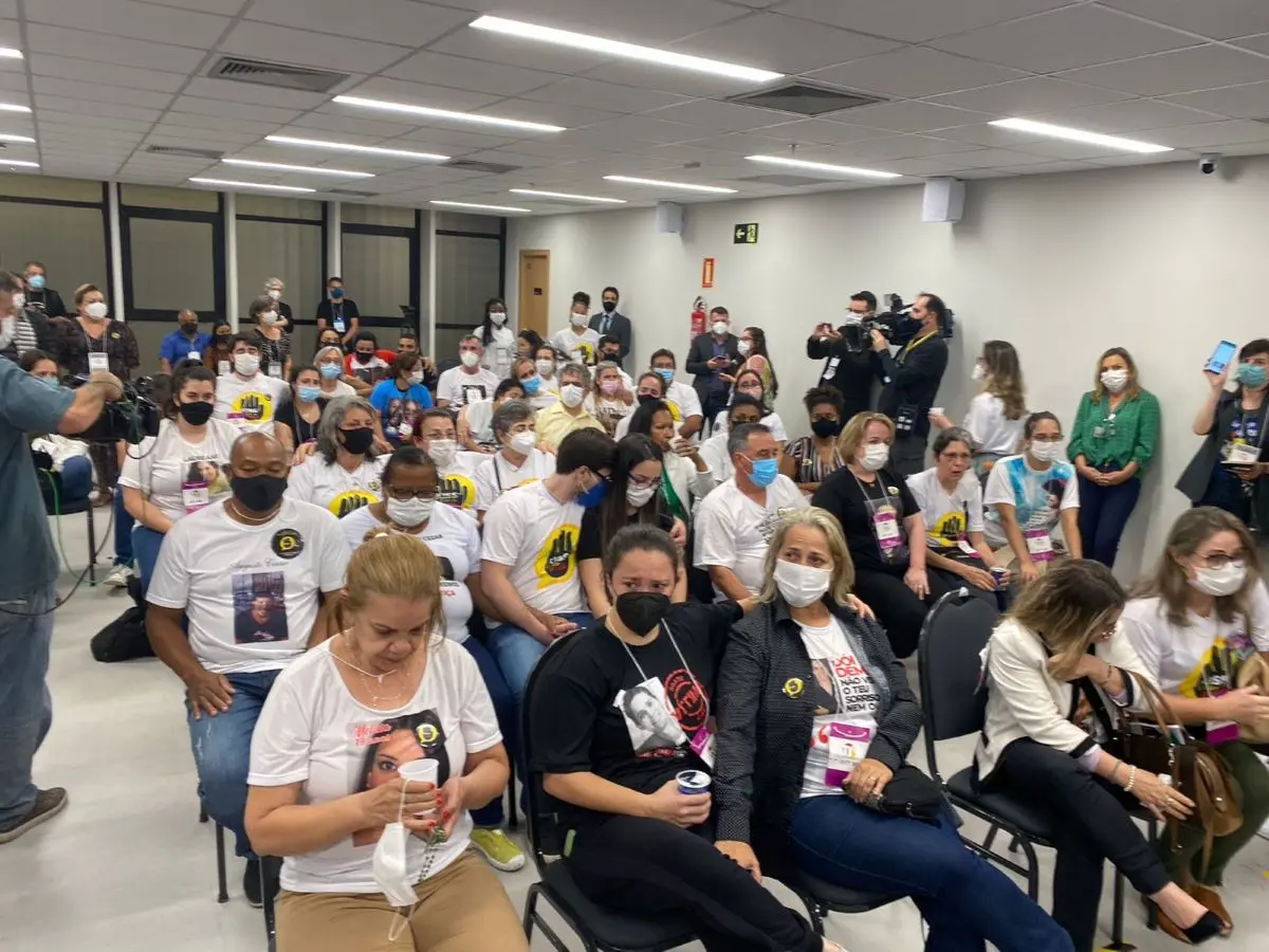 famílias no julgamento da boate kiss