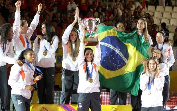 Último brasileiro campeão mundial de vôlei feminino,  Osasco ficou com o troféu em 2012