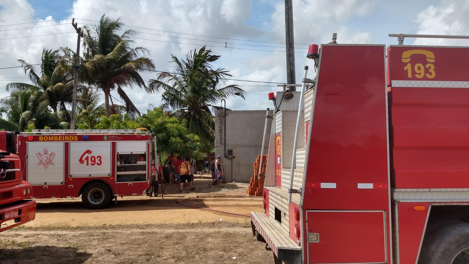 Caminhões do CMBCE na ocorrência