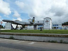 A Base Aérea de Fortaleza é localizada na Avenida Borges de Melo, no bairro Aerolândia