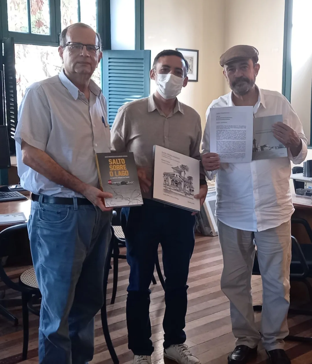Arquitetos entregaram publicações para ajudar em produção de documento de tombamento