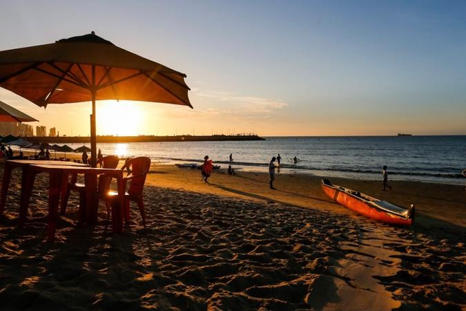 Pôr do sol em praia de Fortaleza