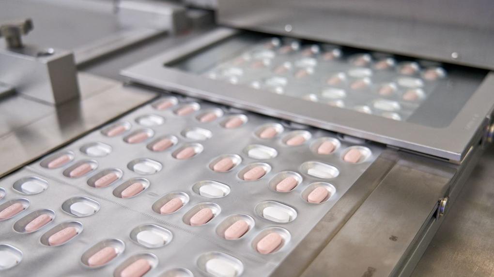 Pílulas da pfizer contra a covid-19 em laboratório