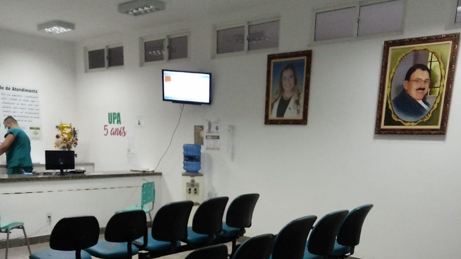 Na Upa de Camocim, foto da ex-prefeita da Cidade e do homenageado