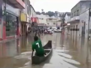 Enchente em Medeiros Neto