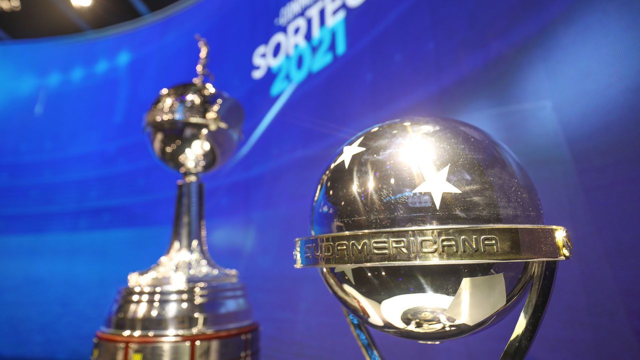 Taças da Copa Libertadores e Sul-Americana