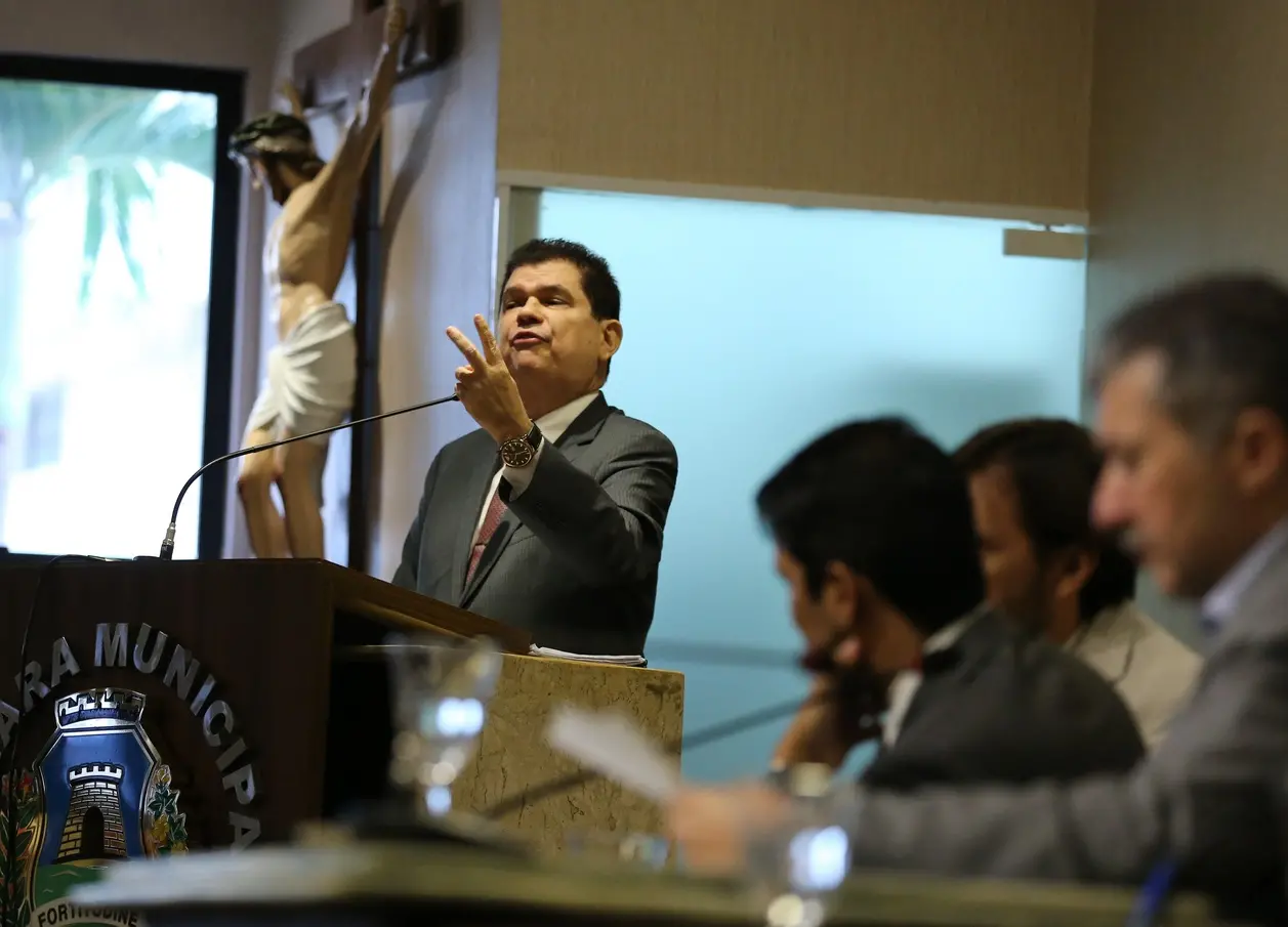 Deputado federal Mauro Benevides Filho