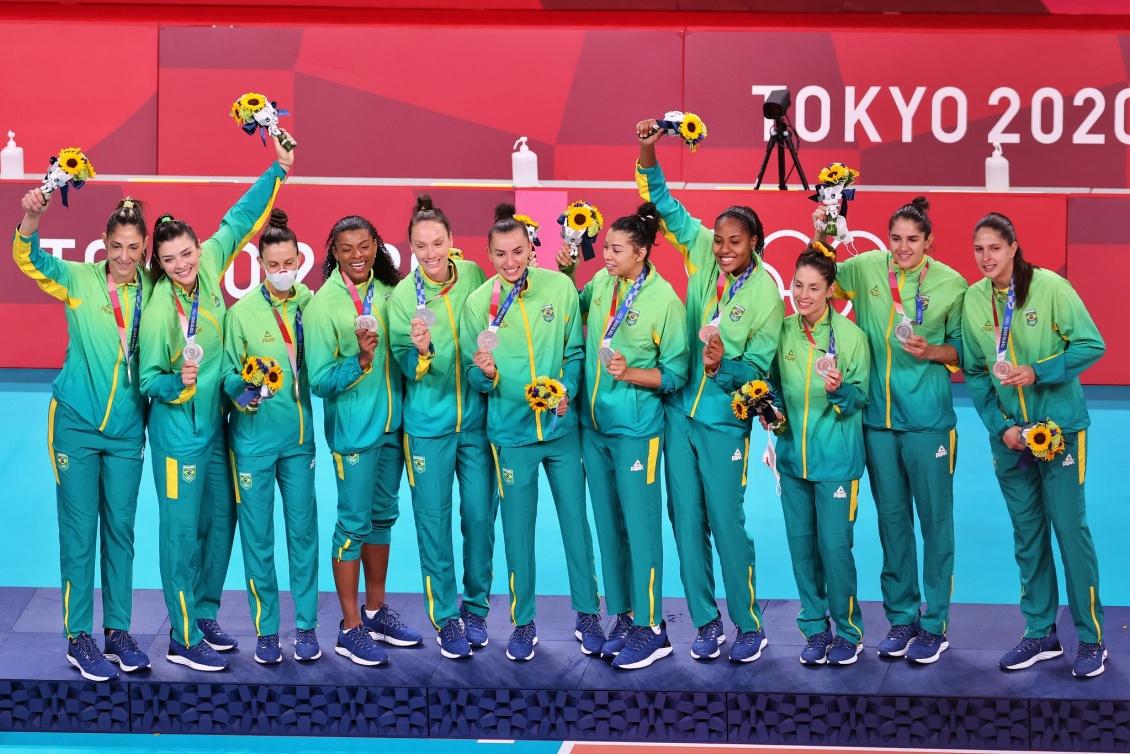 Prata do vôlei feminino foi destaque positivo da campanha olímpica