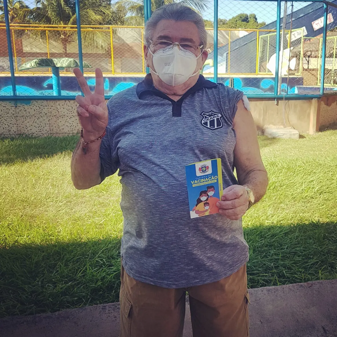 Seu Bibio após se vacinar contra a Covid-19