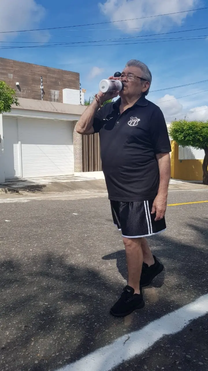 Seu Bibio sempre está com uma camisa do Ceará