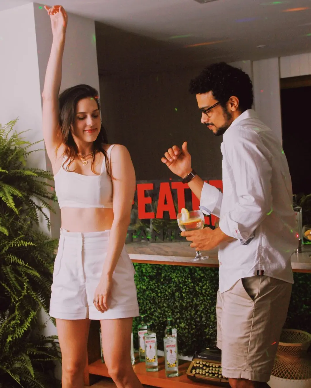 Casal passou noite com amigos