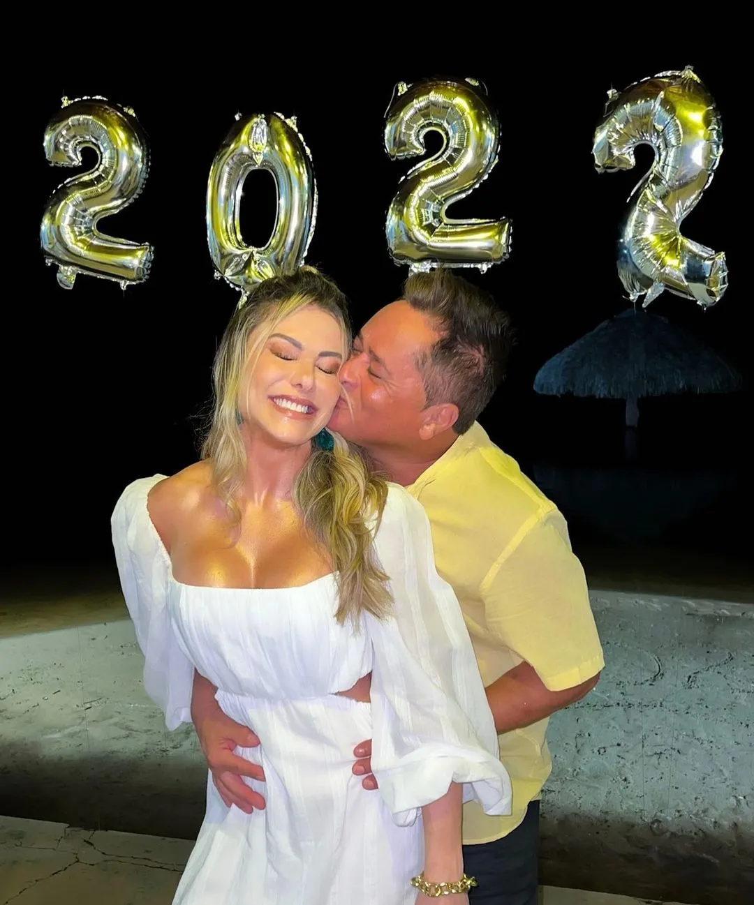 Leonardo ao lado da esposa