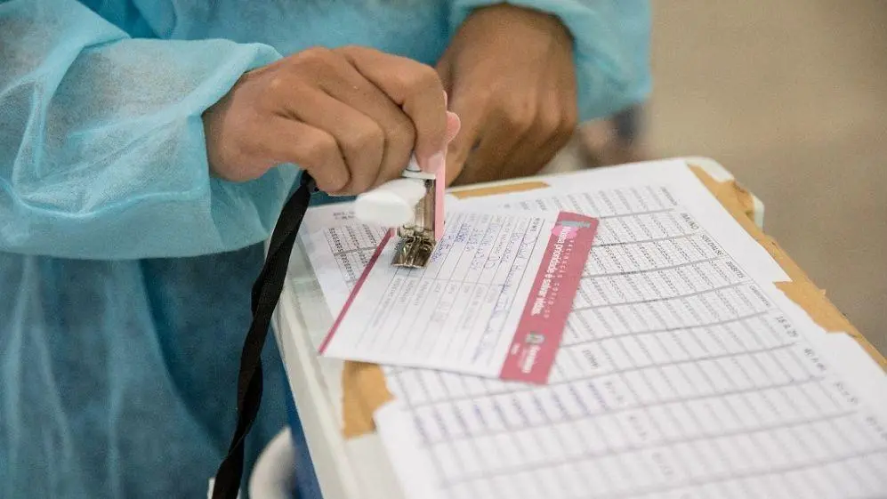 cartão de vacinação contra a covid-19 em fortaleza