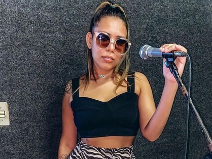 Larissa Ferreira, cantora da banda de forró Mastruz com Leite