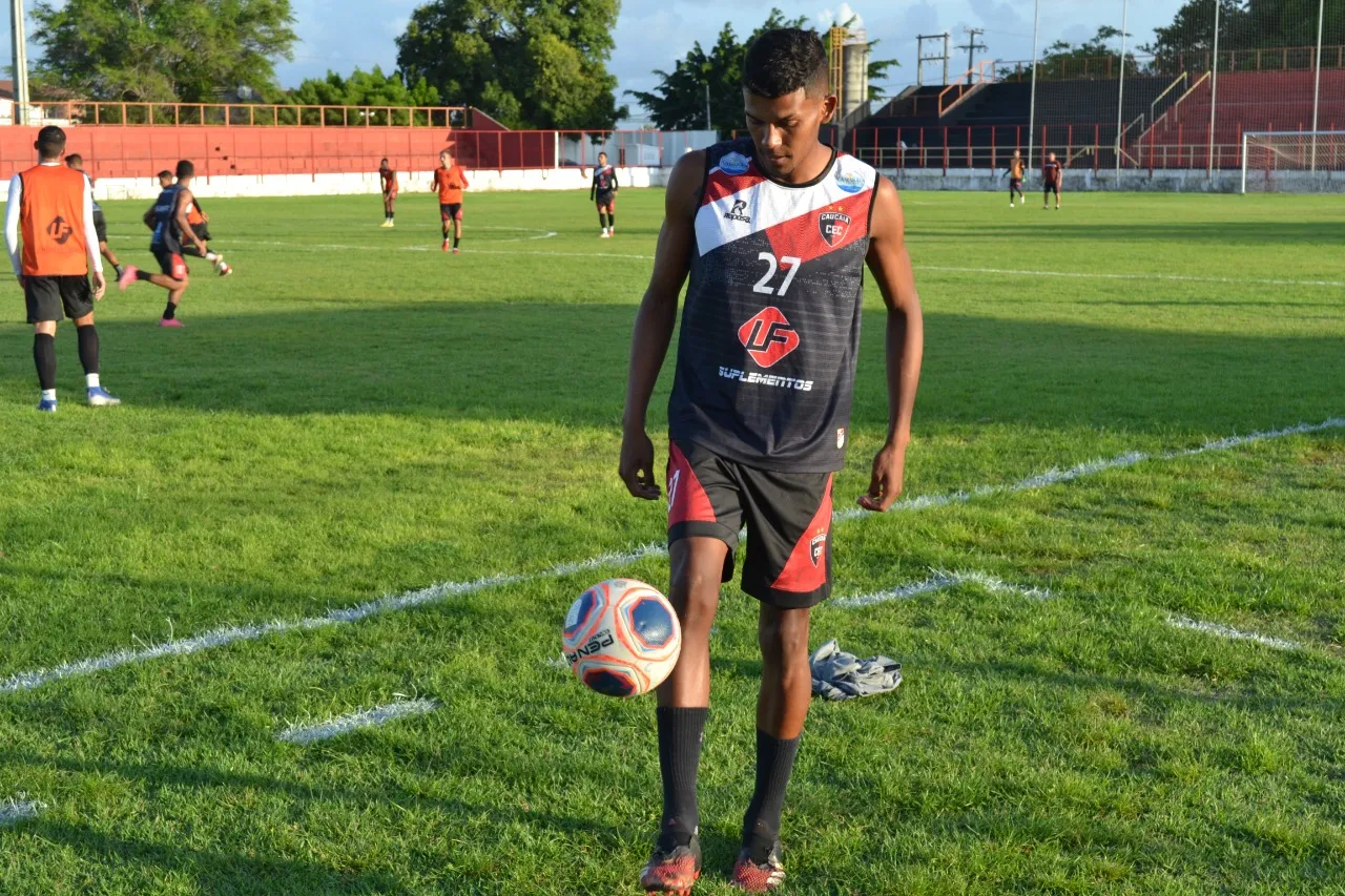 Sidim foi contratado pelo Caucaia após se destacar na Série B Cearense pelo União, e Série C pelo Grêmio Recreativo