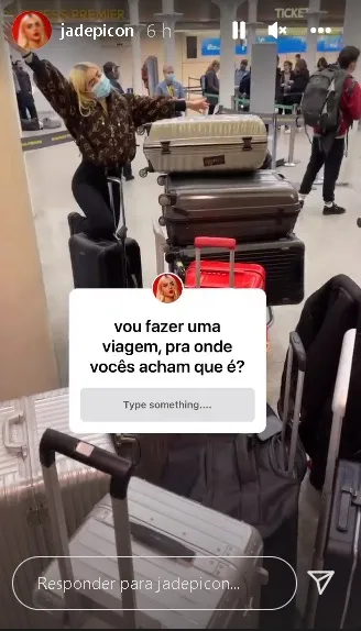 Fãs notaram que a foto publicada nesta segunda já está no feed de Jade desde novembro