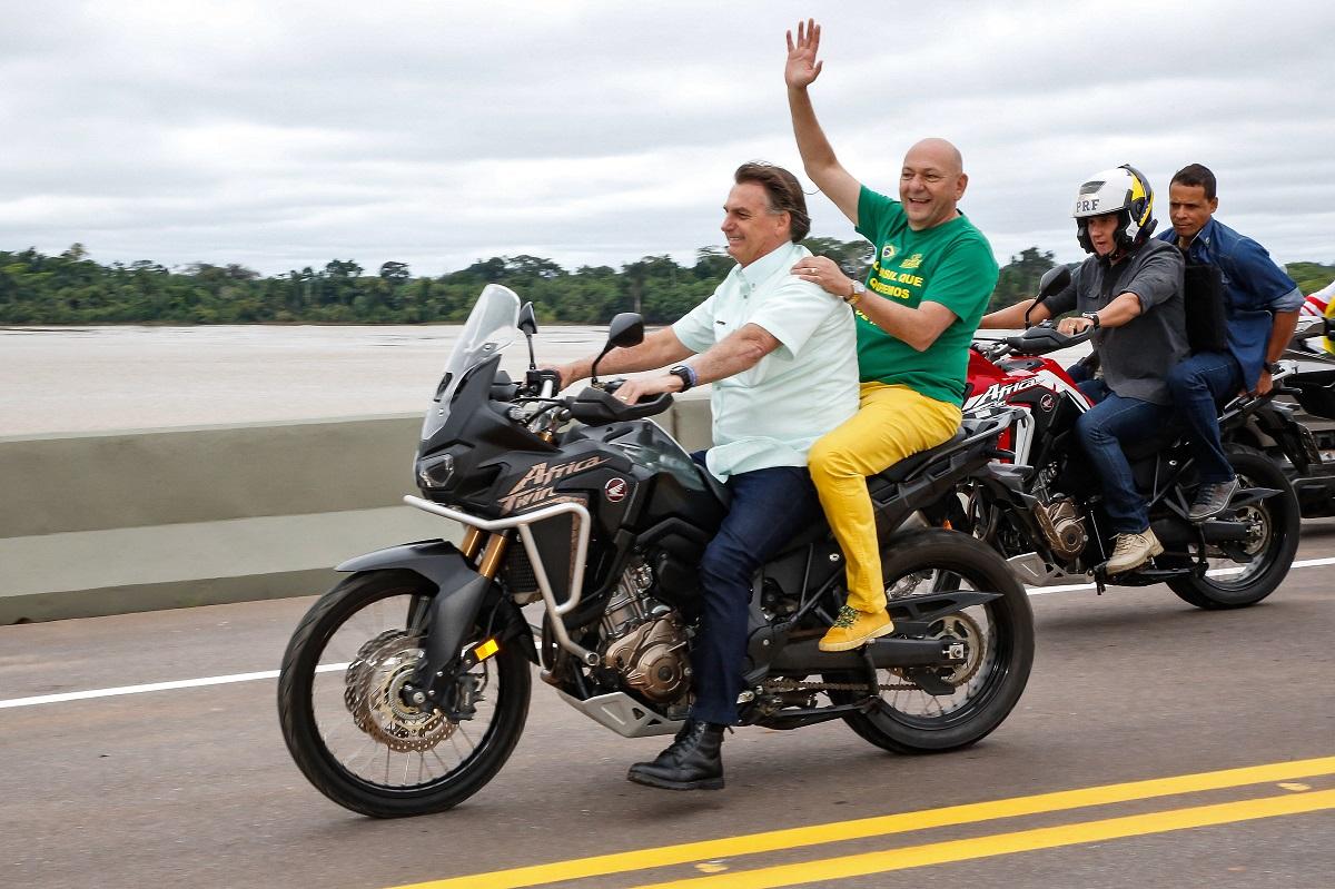 hang e jair bolsonaro