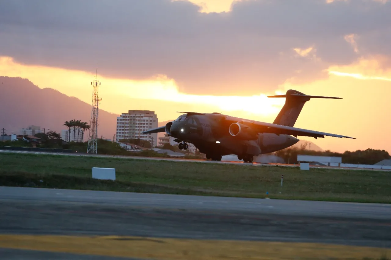Avião da Força Aérea trouxe 218 mil doses da vacina Coronavac no dia 18 de janeiro de 2021