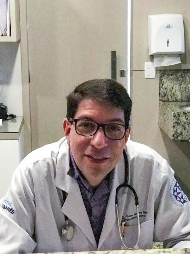 Dr. Álvaro Madeira Neto é médico, gestor em saúde, com especialização em Gestão em Saúde pelo Hospital Albert Einstein, e mestrando em Gestão em Saúde pela Fundação Getúlio Vargas em São Paulo